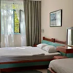 25 * بودغوريتْسا