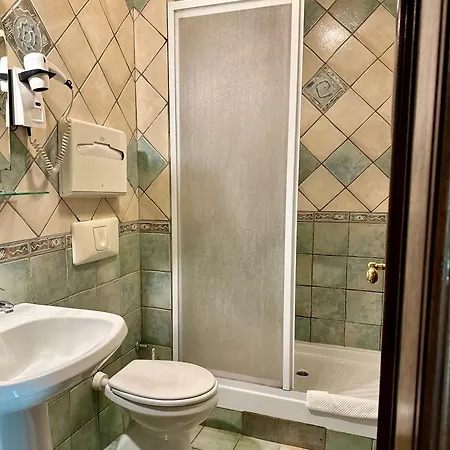 25 Apartment