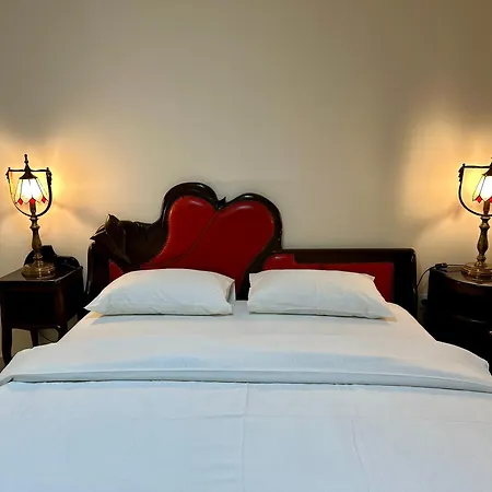 Apartment 25 *