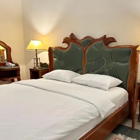 25 * Подгорица